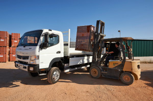 Fuso_Canter_02