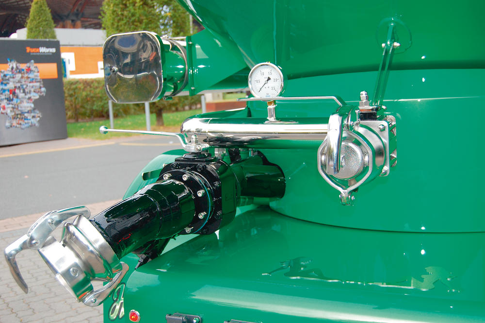Detalle Mercedes-Benz Actros decorado