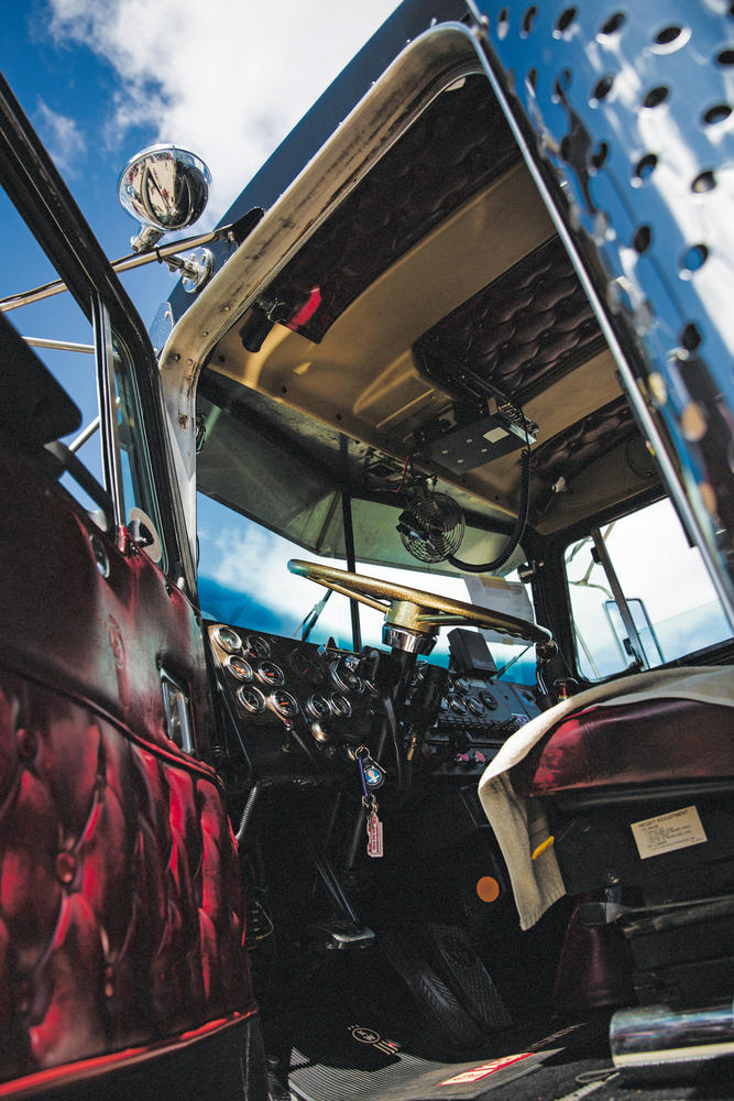 Kenworth W900A