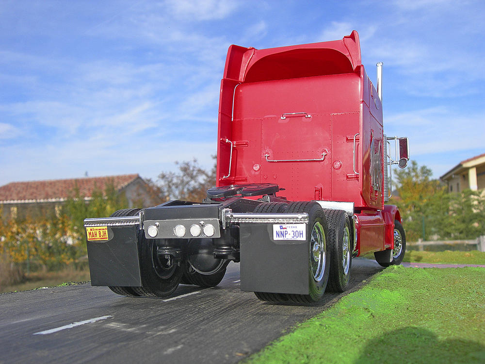 maqueta Peterbilt 377