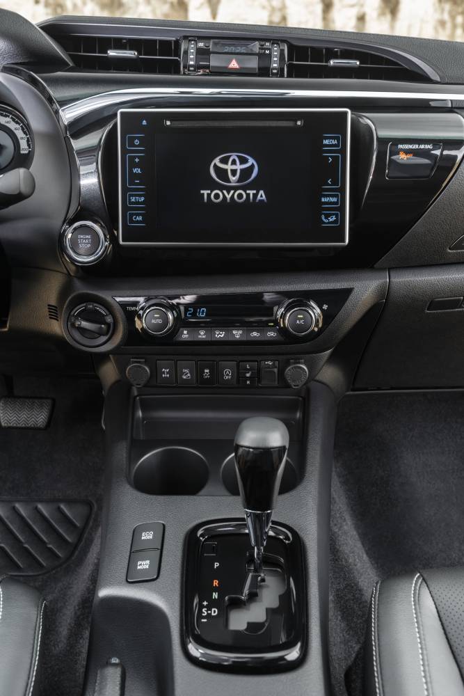 Toyota Hilux Legend Black