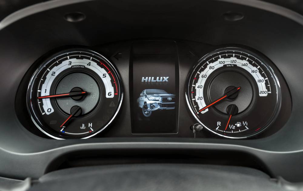 Toyota Hilux Legend Black