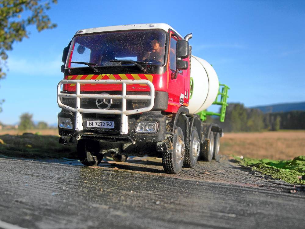 Maqueta Mercedes-Benz Actros hormigonera