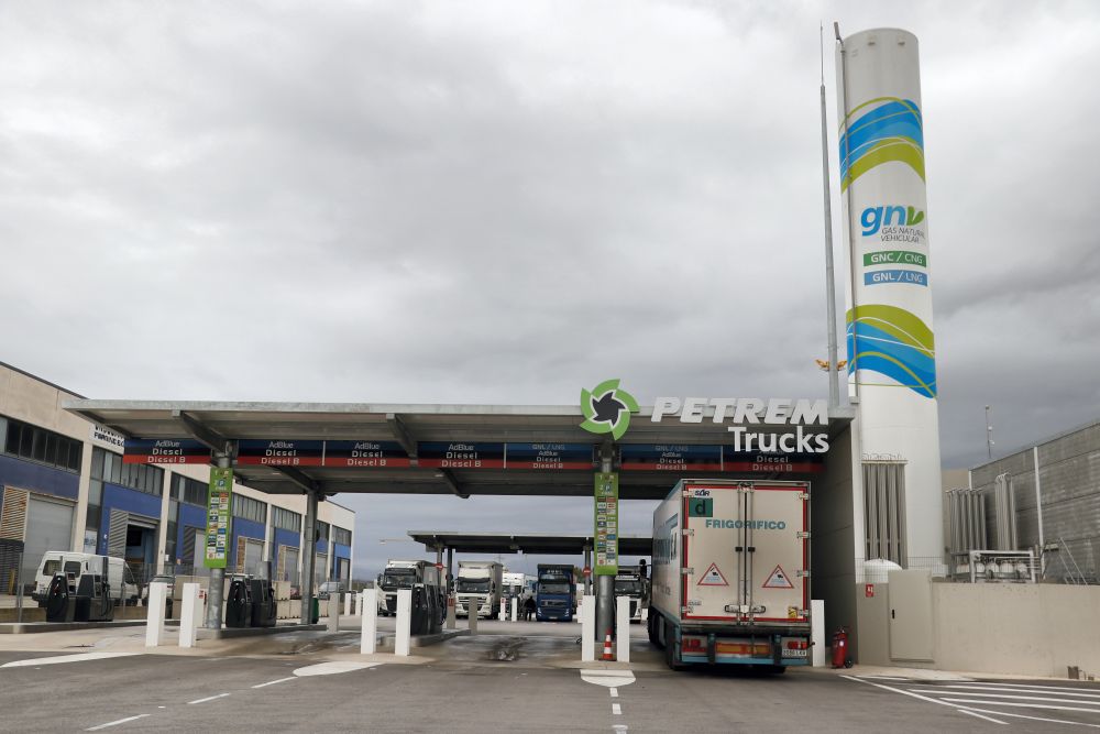 petrem trucks