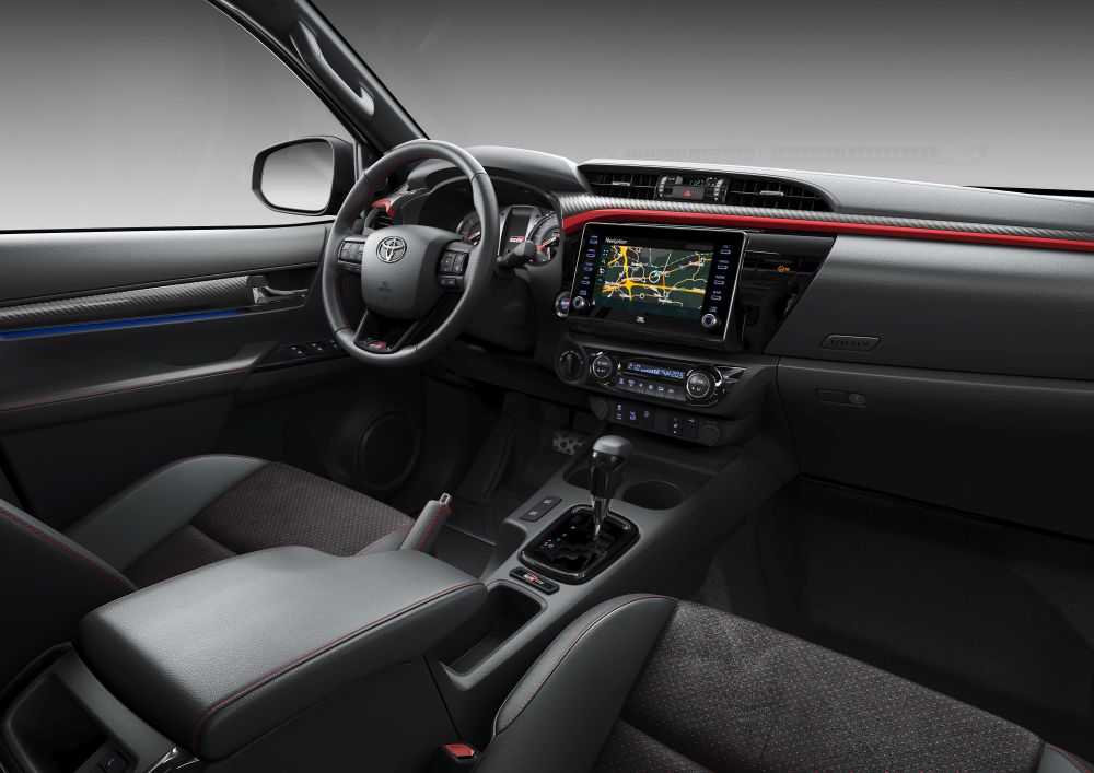 interior toyota hilux