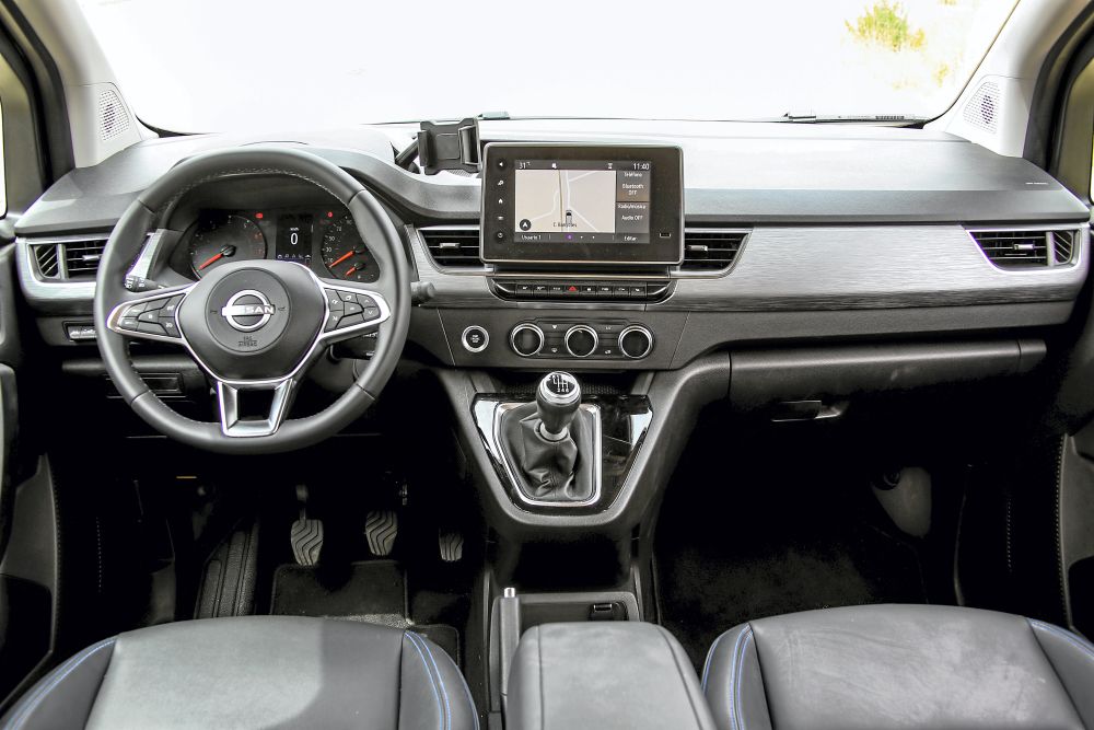 interior nissan townstar