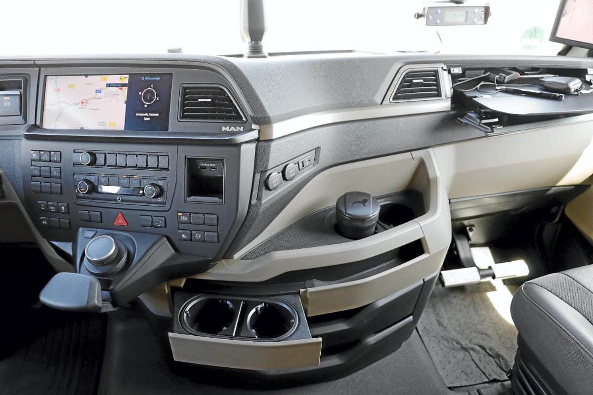 interior MAN TGX 18.520