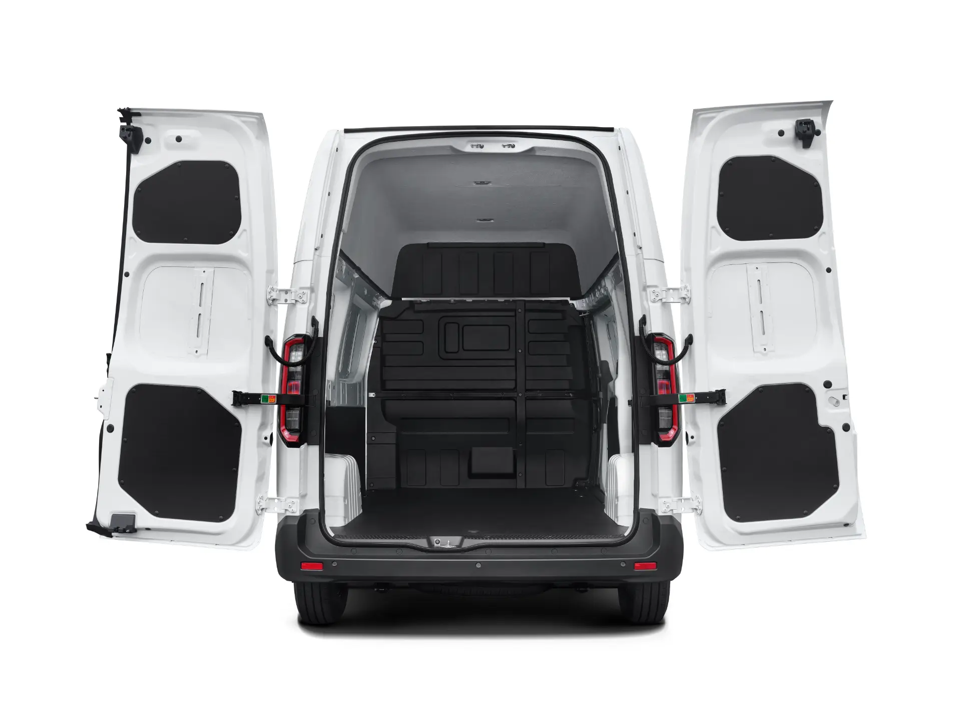 La camioneta blanca se encuentra con ambas puertas traseras abiertas, revelando un área de carga vacía revestida con elegantes paneles negros, lista para la instalación del borrador automático.