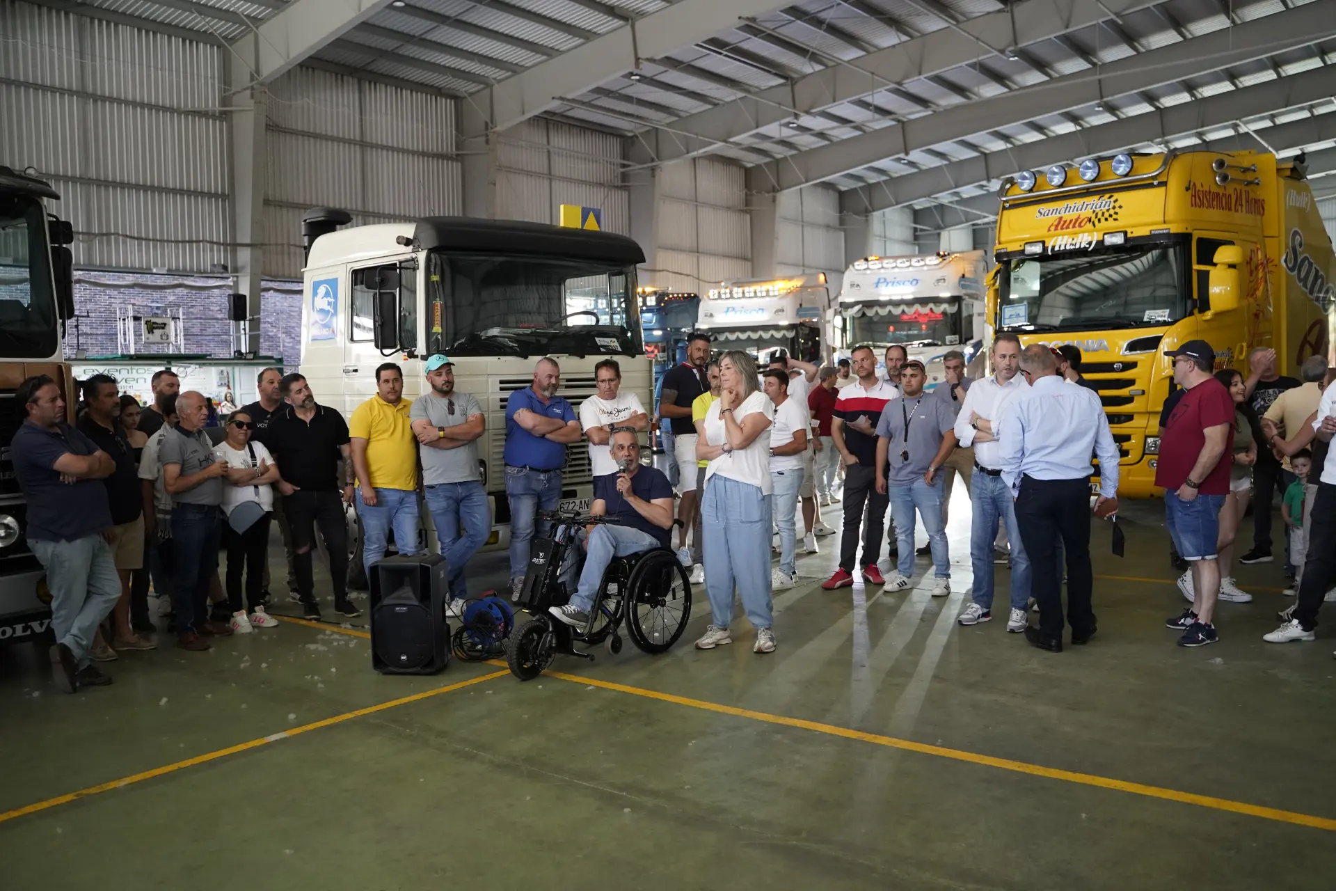 Ávila estrena su primera concentración solidaria de camiones con 95 vehículos 
