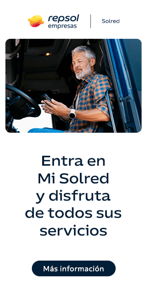Hombre mayor en un camión utilizando un smartphone; anuncio de Repsol Empresas promocionando los servicios de Solred. Oferta válida hasta el 26 de JUN.